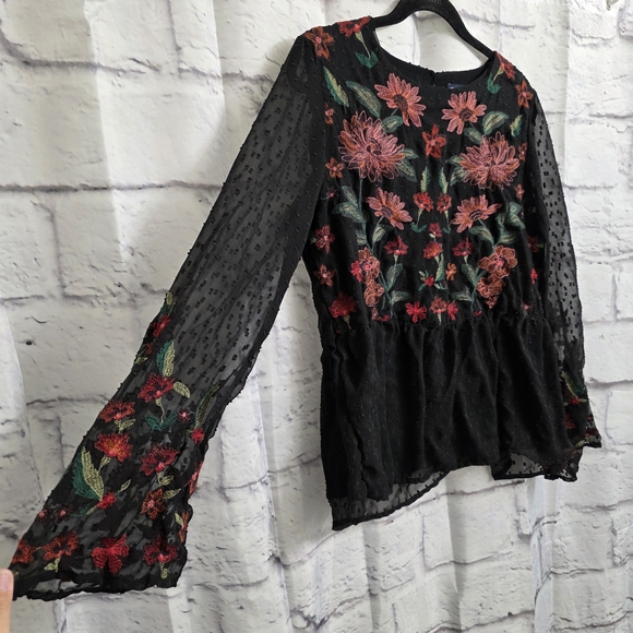 American Eagle Outfitters Peplum Top with Red Floral Embroidery Size Large - Picture 12 of 16